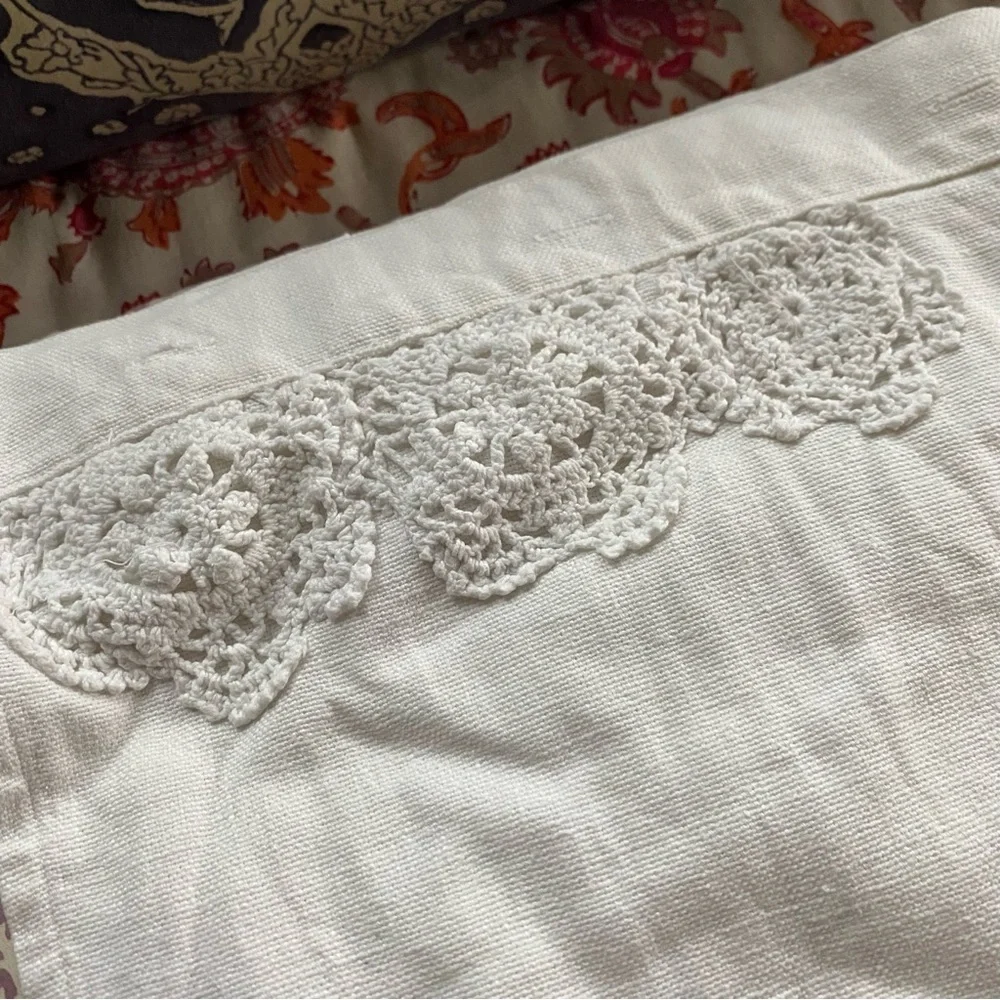 Matteo white linen & Lace Euro Sham White Lace Trim Pillowcase